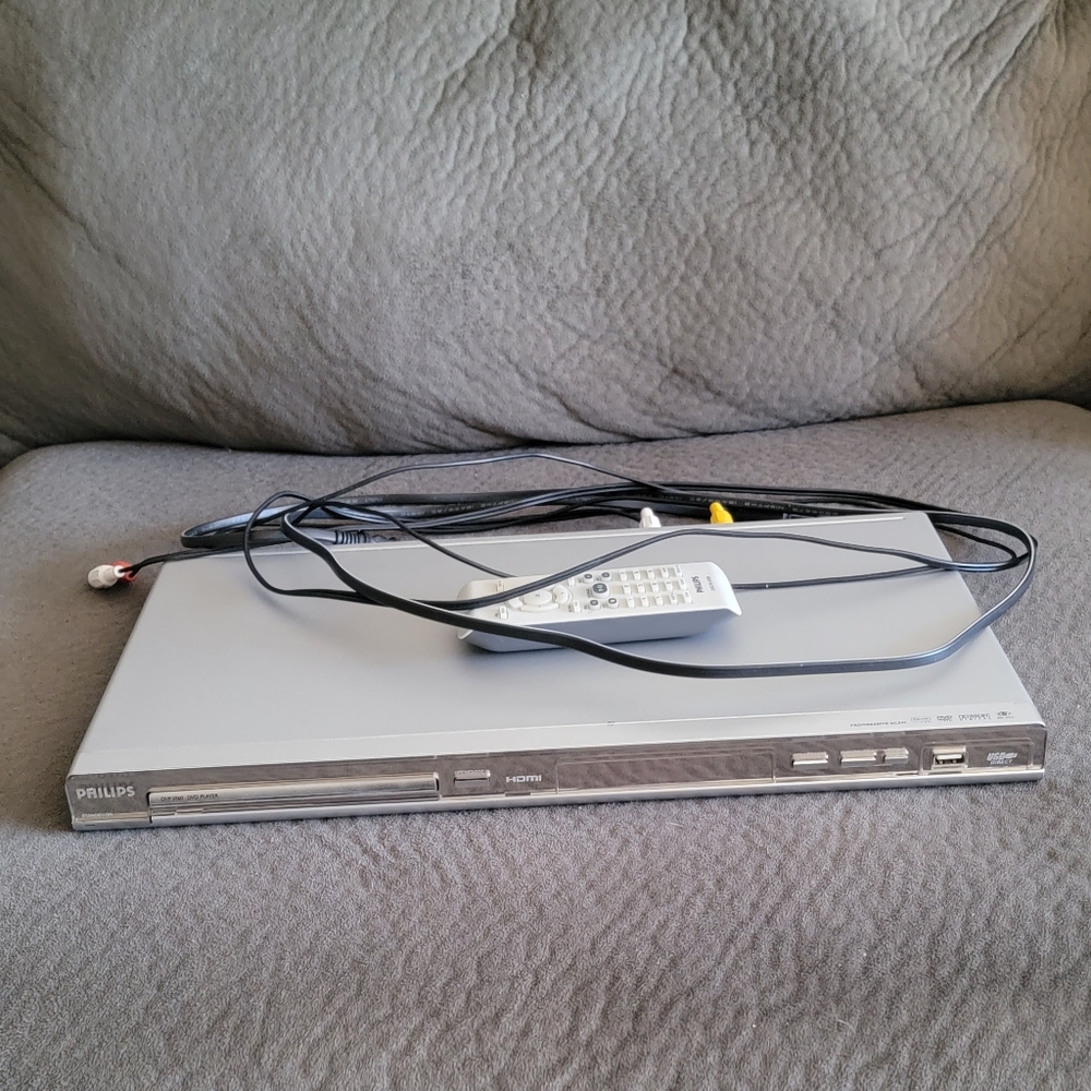 Philips Silver DVD Player Model 5960/37  with Remote